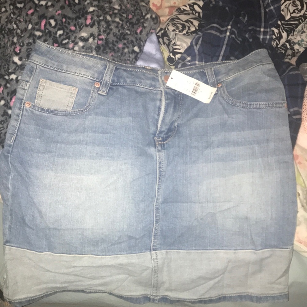 NEW YORK AND COMPANY JEAN SKIRT
